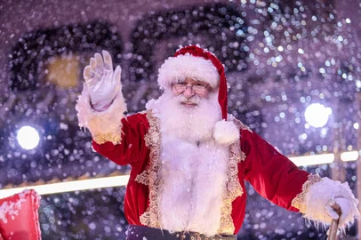 Cleiton Thiele / Divulgação Morre Júlio Rodrigues, homem que interpretou o Papai Noel do Natal Luz por 26 anos<!-- NICAID(16287566) -->