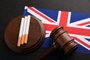 Flag of Great Britain, cigarettes and Judge gavel. Tobacco law in UK. Illegal sale of tobacco productsFlag of Great Britain, cigarettes and Judge gavel. Tobacco law in UK.Illegal sale of tobacco products.Fonte: 501769564<!-- NICAID(15562094) -->