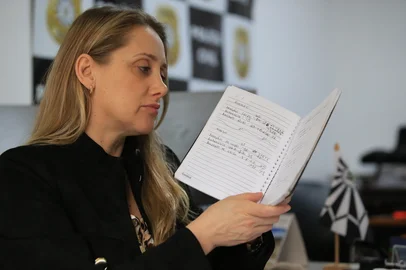 CANOAS, RS, BRASIL, 22-09-2025: Investigação. Delegada, Luciane Bertoleti fala das práticas de eutanásia na secretaria de Bem-Estar animal de Canoas. Foto: Ronaldo Bernardi/Agência RBS<!-- NICAID(16130283) -->