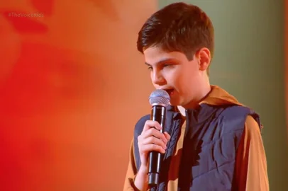 Canoense Artur de Mari passou para a próxima etapa do The Voice Kids, da TV Globo<!-- NICAID(15122048) -->