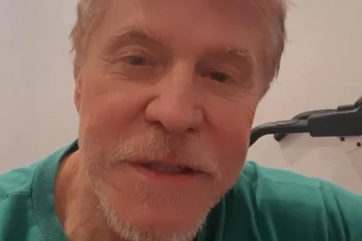 Miguel Falabella interrompe peça e deixa palco após passar mal<!-- NICAID(15521941) -->