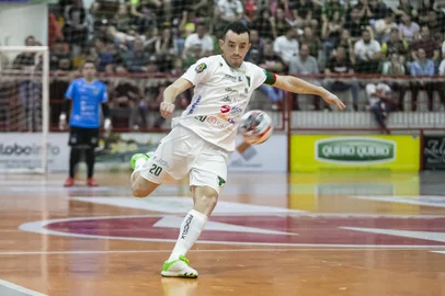 Horizontina Futsal x Cerro Largo Futsal (20/09/2022)- Copa dos Pampas 2022  - Lance da partida entre o Horizontina Futsal e Cerro Largo Futsal vÃ¡lida pelo jogo de volta das quartas de final da Copa dos Pampas 2022, disputada no ginasio Edio Stoll em Horizontina(RS) na noite desta terÃ§a-feira (20)<!-- NICAID(15276483) -->
