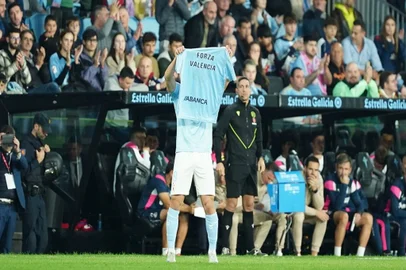 Tasos Douvikas, futebol, Celta