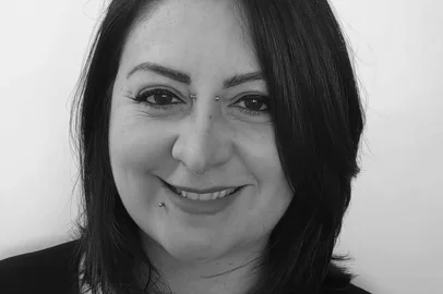 Thais Basile, psicanalista e escritora, autora do livro Atravessando o deserto emocional - Os impactos de fazer parte de uma família emocionalmente adoecida, da editora Paidós.<!-- NICAID(15781687) -->