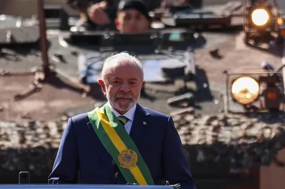 Brasília (DF), 07/09/2025 - O presidente Luiz Inácio Lula da Silva participa do desfile do Dia da Independência.Foto: Marcelo Camargo/Agência BrasilLocal: Salgueiro (Indexador: Marcelo Camargo/AgÃªncia BrasilFonte: AgÃªncia Brasil/Empresa Brasil dFotógrafo: Reporter Fotografico<!-- NICAID(16118820) -->