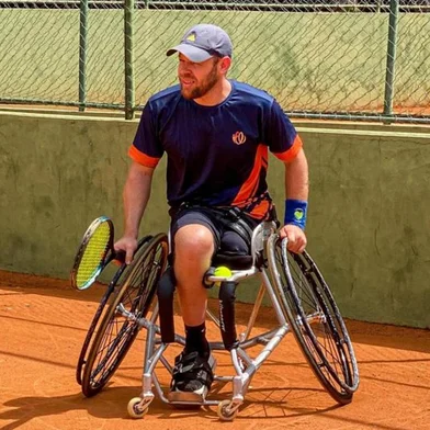 O atleta Diego Kohlrausch, do projeto Lapidando Tenistas, está entre os convocados para defender o Brasil na Copa do Mundo de Tênis em Cadeira de Rodas, que acontecerá de 6 a 11 de maio, em Antália, na Turquia<!-- NICAID(16017709) -->