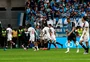Grêmio sofre virada para o Vasco em quatro minutos, perde por 2 a 1 e se complica na luta contra o rebaixamento