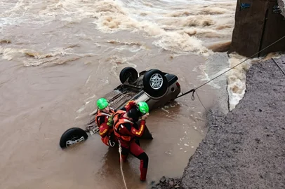 Cabeceira de ponte cai e homem morre em Nova Petrópolis.<!-- NICAID(16062469) -->