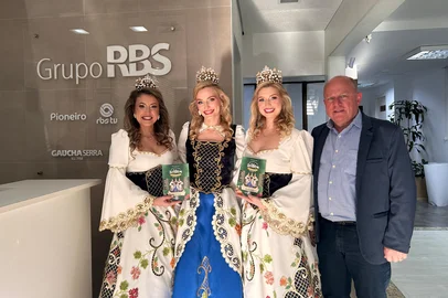 Comitiva da 19ª KerbFest, em São Vendelino, visita o Grupo RBS<!-- NICAID(16135475) -->