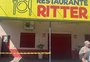 Morre mulher baleada em frente a restaurante em Novo Hamburgo