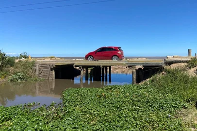 Igor Islabão / Grupo RBS ponte z3 pelotas<!-- NICAID(16165244) -->