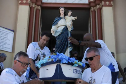 Procissão marca a abertura dos festejos de Nossa Senhora dos Navegantes<!-- NICAID(15649789) -->