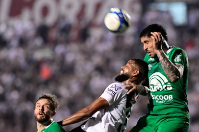 Ponte Preta x Chapecoense, futebol, Série B