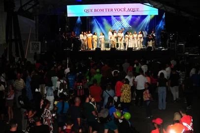 CAXIAS DO SUL, RS, BRASIL, 01/03/2024. 34ª Festa Nacional da Uva no Parque Mário Bernardino Ramos (Pavilhões da Festa da Uva). 4ª Noite Gospel da Festa da UVa, que acontece no palco 02. entre o Pavilhão 1 e o Pavilhão 2. Na foto, Coral Geração Eleita. (Porthus Junior/Agência RBS)<!-- NICAID(15694733) -->