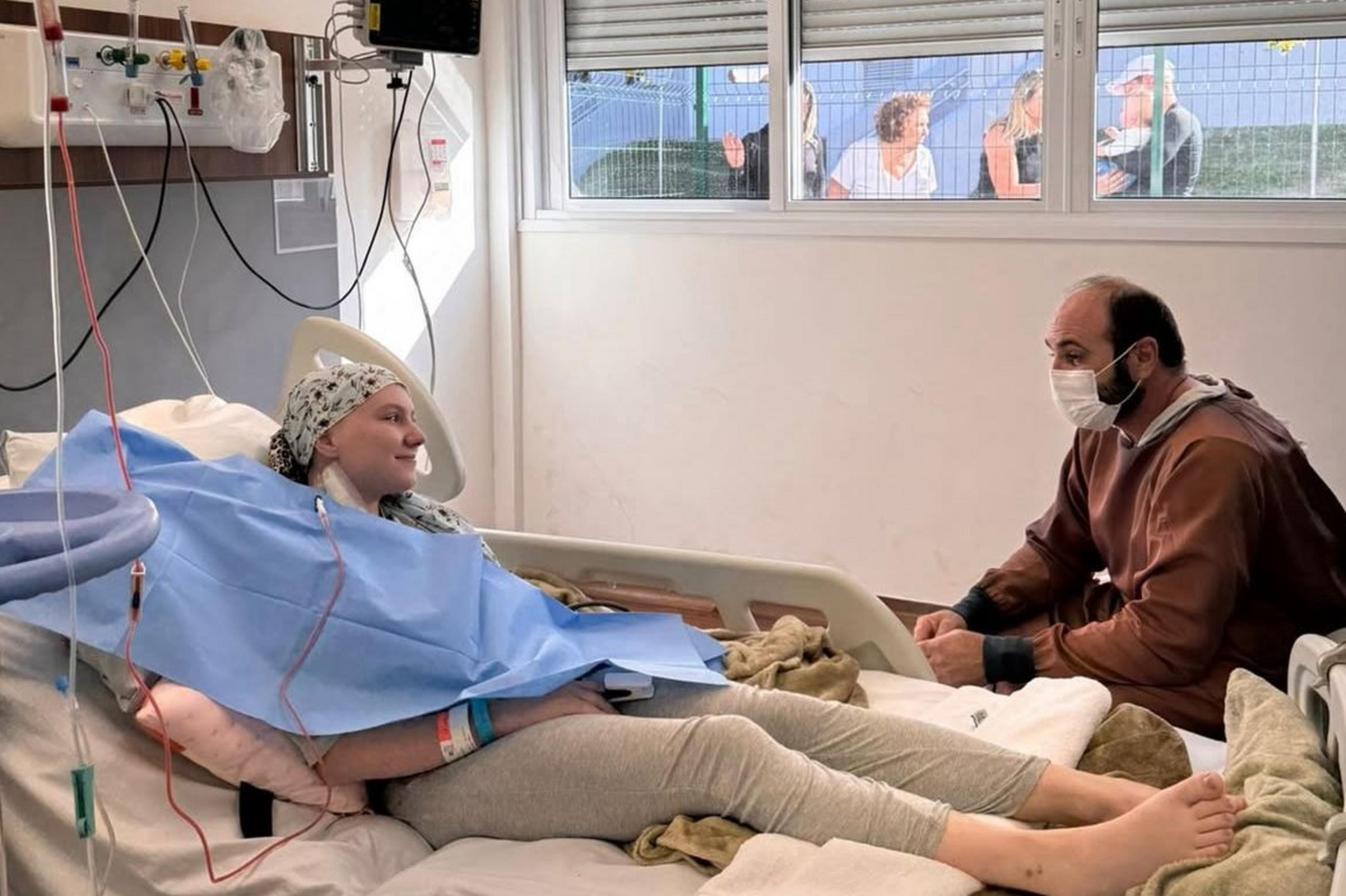 Familiares de Isabel Veloso pedem doa&ccedil;&atilde;o de sangue com urg&ecirc;ncia para hospital