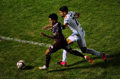 NATAL, RN, BRASIL, 17/10/2021.ABC x Caxias, jogo da volta das quartas de final da série D do Campeonato Brasileiro, realizado no estádio  Maria Lamas Farache, Frasqueirão, em Natatl-RN. Jogo que vale vaga para série C. (Porthus Junior/Agência RBS)<!-- NICAID(14917598) -->