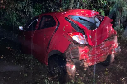 Casal de idosos morre em acidente na BR-392 em Roque Gonzales<!-- NICAID(16063378) -->