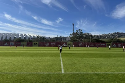 Inter , Brasil de Farroupilha , jogo-treino<!-- NICAID(16074055) -->