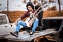 Irmão caçula de Rogério Flausino, vocalista do Jota Quest, o cantor e compositor Landau estará em Caxias do Sul com sua banda neste sábado, agitando a galera no Stage Music Bar (Rua Garibaldi, 998). No repertório, o autor do hit Lata Velha irá apresentar músicas do seu álbum mais recente, “Retrovisor” (2020), lançado na comemoração dos seus 20 anos de trajetória. Foi o 10º álbum do roqueiro que tem como principais influências AC/DC, Zé Ramalho, Alceu Valença e Pink Floyd.Ingressos antecipados podem ser adquiridos na Hamburgueria Jaime Rocha ou no Stage, a R$ 20. O show está marcado para as 22h.<!-- NICAID(15590243) -->