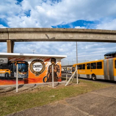 Grafite no terminal do Aeroporto celebra a história da Carris<!-- NICAID(16329669) -->
