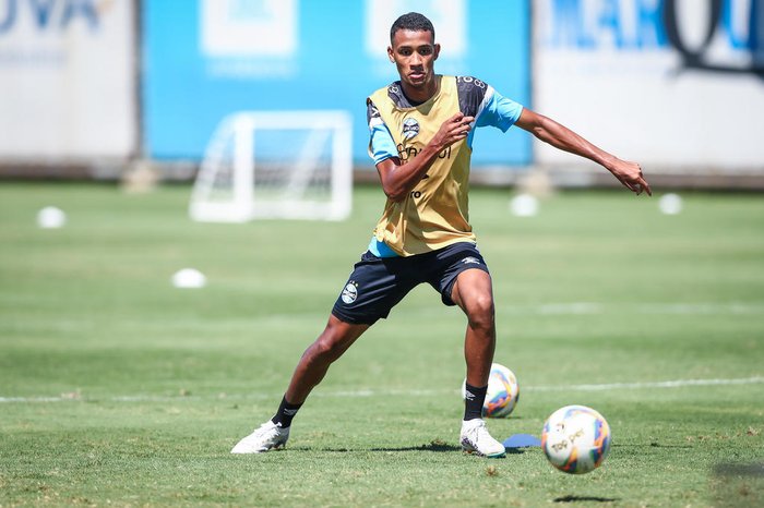 LUCAS UEBEL / Grêmio,Divulgação
