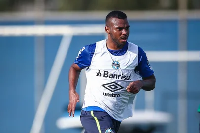 Leonardo Gomes, lateral-direito do Grêmio