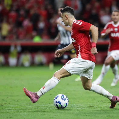 PORTO ALEGRE, RS, BRASIL, 24-11-2025: Internacional vs Santos, pelo Campeonato Brasileiro Série A 2025, no Beira-Rio. Foto: Renan Mattos/Agência RBS<!-- NICAID(16173774) -->