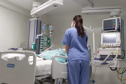 O Hospital Tacchini, de Bento Gonçalves, passou a contar com seis novos leitos de internação, sendo quatro adultos e dois de Unidade de Terapia Intensiva (UTI) adulto SUS, desde a última segunda-feira (21). <!-- NICAID(16086109) -->