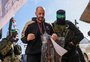 Após impasse, Hamas liberta mais três reféns israelenses em Gaza