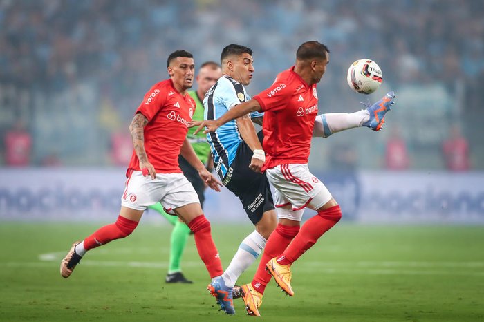 Como foi a estreia de Luis Suárez no clássico Gre-Nal