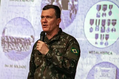 Novo comandante do CMS Luís Cláudio de Mattos Basto<!-- NICAID(16087510) -->