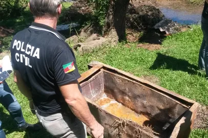 Casal foi sequestrado em Vale do Sol e assassinado e queimado em Rolantegeladeira onde Lonia Gabe, 67 anos, e Antônio Celestino Lummertz, 59 anos foram queimados por 14h<!-- NICAID(10316569) -->