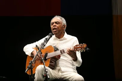 Porto Alegre, RS. Show dos cantores Gilberto Gil e Caetano Veloso no Auditório Araújo Viana. Fotos Júlio Cordeiro Ag. RBS. 28/08/2015<!-- NICAID(11648664) -->