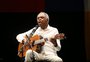 Gilberto Gil reclama nas redes sociais após instrumentos musicais sumirem na Europa
