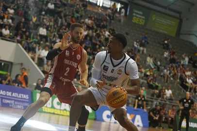 Caxias do Sul Basquete vence o Paulistano pelo NBB<!-- NICAID(15996380) -->