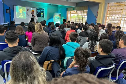 Escolas públicas de Caxias do Sul recebem, a partir dessa semana, projeto Tratado de Paz, do rapper e escritor Chiquinho Divilas <!-- NICAID(15747252) -->