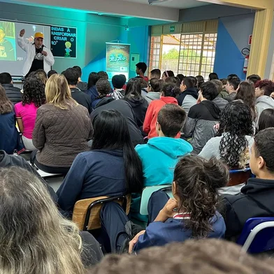 Escolas públicas de Caxias do Sul recebem, a partir dessa semana, projeto Tratado de Paz, do rapper e escritor Chiquinho Divilas <!-- NICAID(15747252) -->