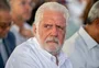 Jaques Wagner deixa liderança do governo com uma semana de atraso