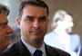 Flávio Bolsonaro diz que pai está bem e médico pediu que família ficasse tranquila