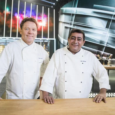 Claude Troisgros e Batista em Mestre do Sabor<!-- NICAID(14282022) -->