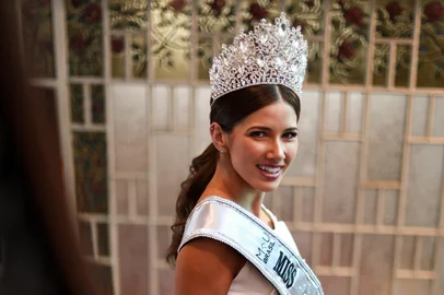 Porto Alegre, RS, BrasilDonna. Aline Fritsch, de Lagoão, é a Miss Universe Rio Grande do Sul 2025.<!-- NICAID(15954630) -->