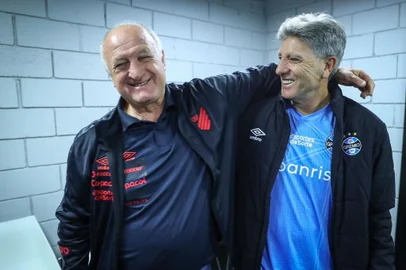 Encontro de Luiz Felipe Scolari, o Felipão, e Renato Portaluppi na Arena da Baixada antes de Athletico-PR x Grêmio<!-- NICAID(15440273) -->