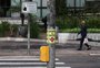 Como funcionam os botões para atravessar a rua? Conheça o sistema que "para o trânsito"