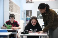PORTO ALEGRE, RS, BRASIL, 01-09-2026: Alunos estudam inglês no sistema de ensino japonês Kumon. Foto: Jonathan Heckler/Grupo RBS<!-- NICAID(16377687) -->