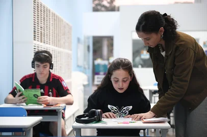 PORTO ALEGRE, RS, BRASIL, 01-09-2026: Alunos estudam inglês no sistema de ensino japonês Kumon. Foto: Jonathan Heckler/Grupo RBS<!-- NICAID(16377687) -->