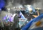 Sem encontro oficial com público, mas com recepção da torcida, Argentina volta a Buenos Aires após vice da Copa