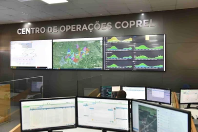 Cooperativa cria sistema próprio para monitorar "estoque" de energia elétrica durante temporal<!-- NICAID(15934529) -->