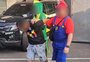 Fantasiados de Mario Bros, Luigi e Yoshi, policiais de SP prendem ladrão de celular em bloco de Carnaval