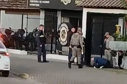 Abordagem em Guaíba. Homem imobilizado acabou em coma.