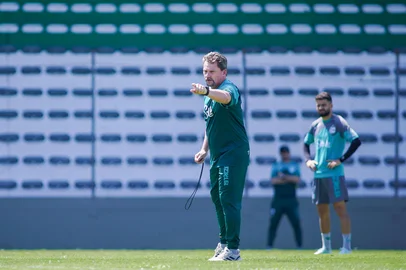 Juventude realizou o último treino antes de enfrentar o Grêmio pela semifinal do Gauchão. Na foto, técnico Fábio Matias<!-- NICAID(15985975) -->